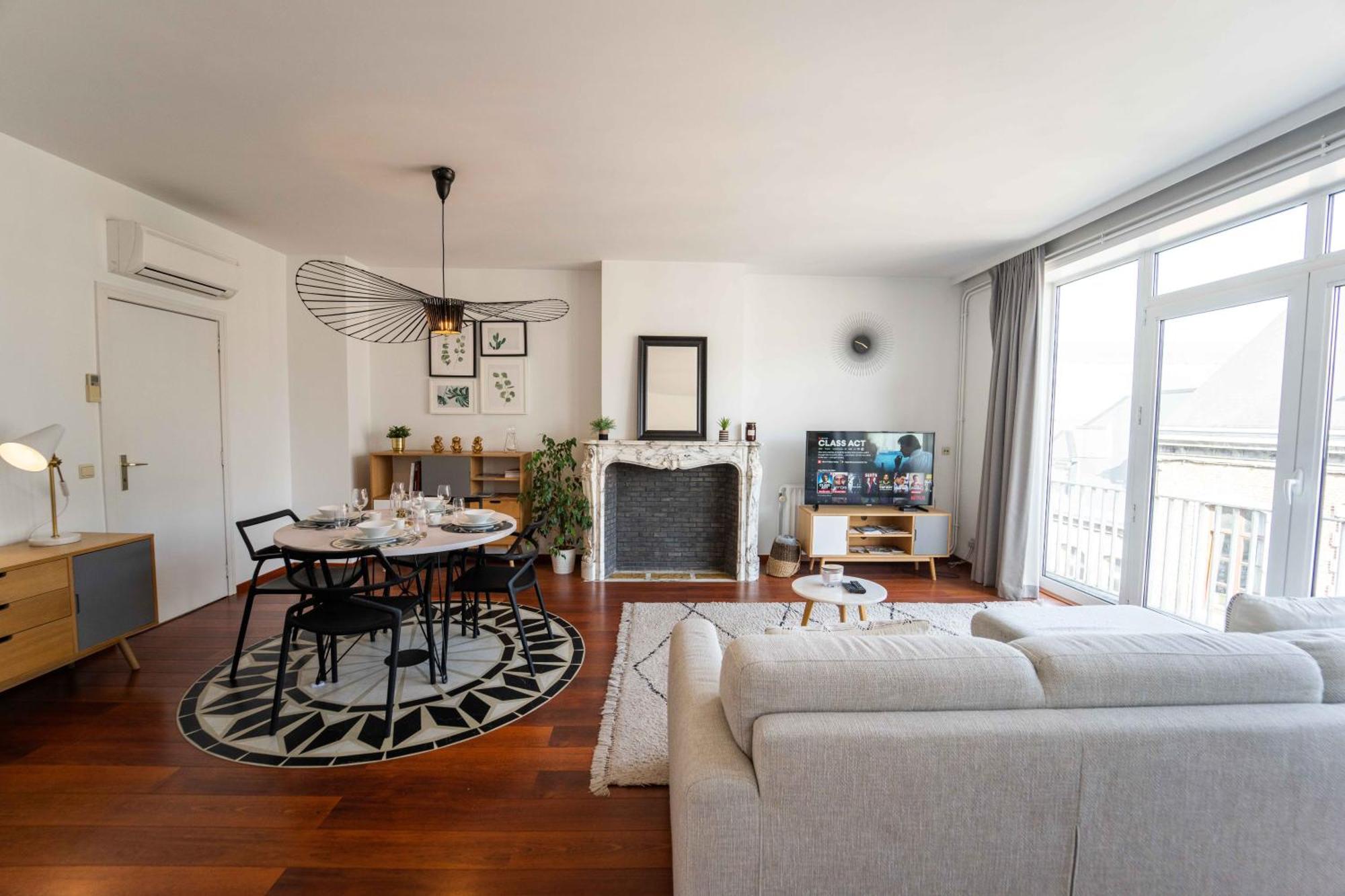 Appartamento Luxury Apart' Mons City Center With Terrace Esterno foto