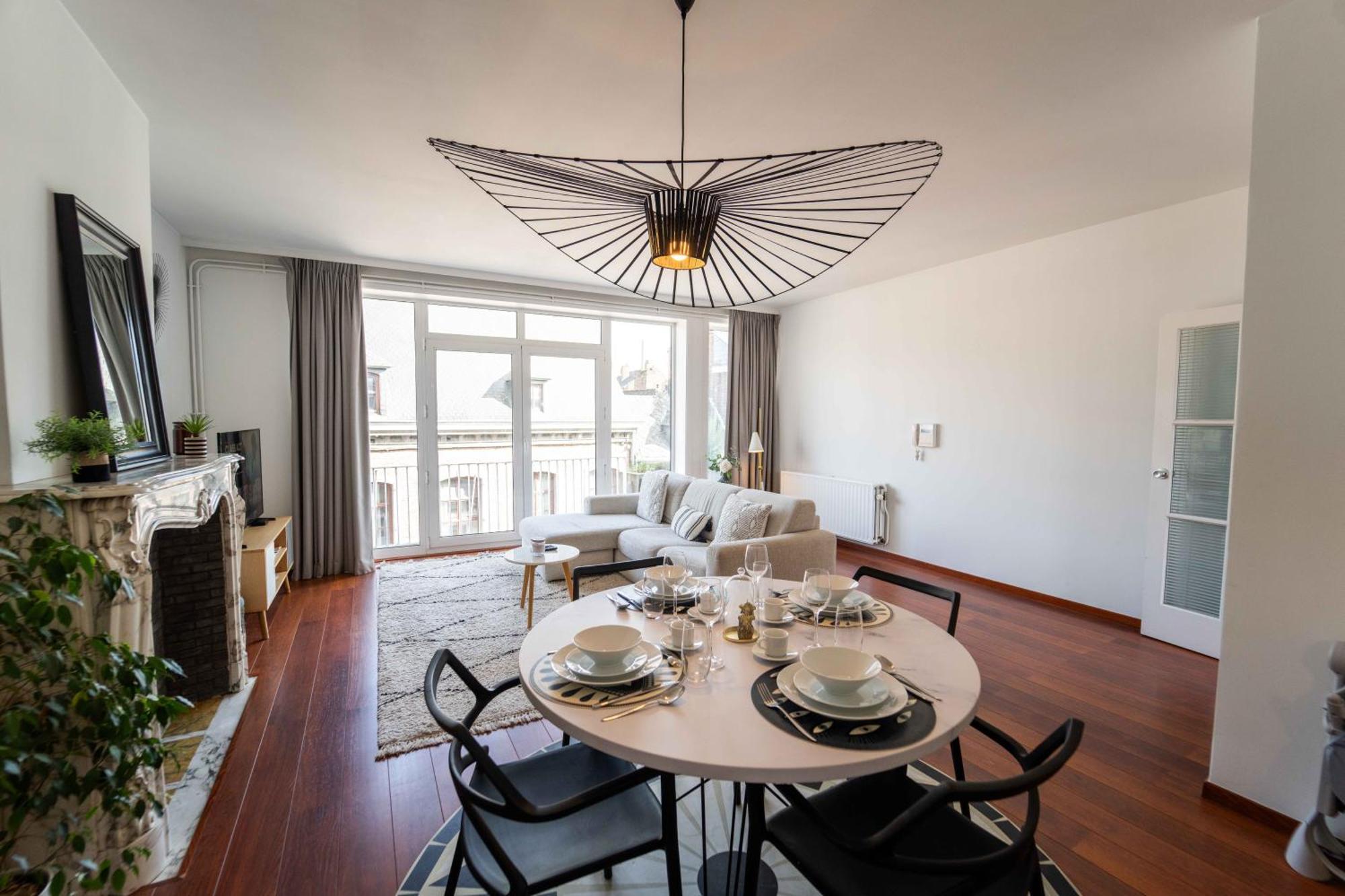 Appartamento Luxury Apart' Mons City Center With Terrace Esterno foto